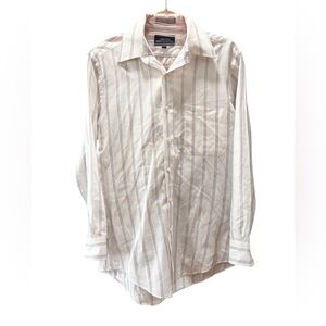 Vintage 80’s/90’s Mervyns classic crisp white pin striped button down shirt-m